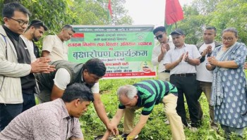 वृक्षरोपण गर्दै सुरु गरे बाबुरामले पार्टी संगठन निर्माणको शुभारम्भ 